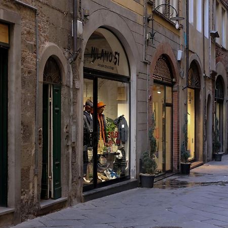 A Palazzo Busdraghi Residenza D'Epoca Acomodação com café da manhã Lucca Exterior foto