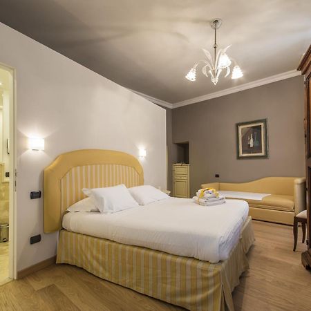 A Palazzo Busdraghi Residenza D'Epoca Acomodação com café da manhã Lucca Quarto foto
