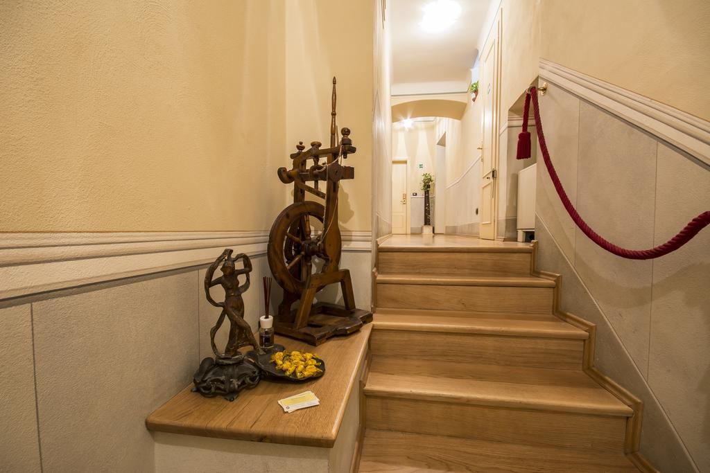 A Palazzo Busdraghi Residenza D'Epoca Acomodação com café da manhã Lucca Exterior foto