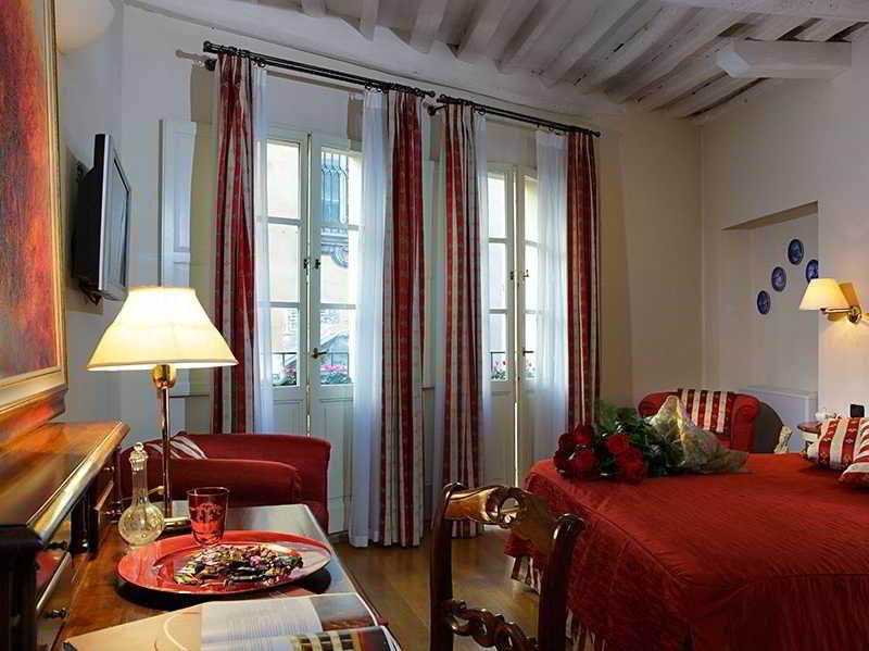 A Palazzo Busdraghi Residenza D'Epoca Acomodação com café da manhã Lucca Quarto foto